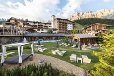 Dolomiti Wellness Hotel Fanes